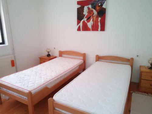 Hostal Apartman Lek