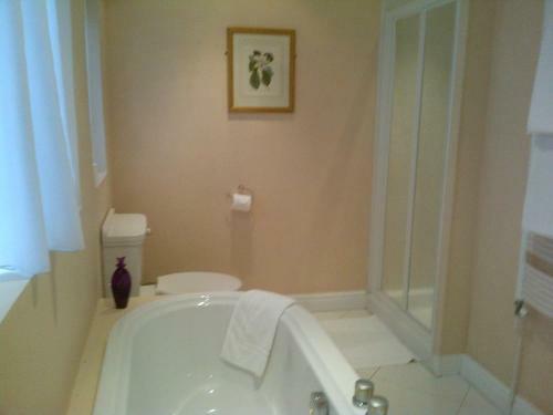Bed & Breakfast Glebe House