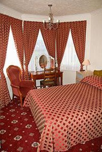 Hostal Parkview Hotel
