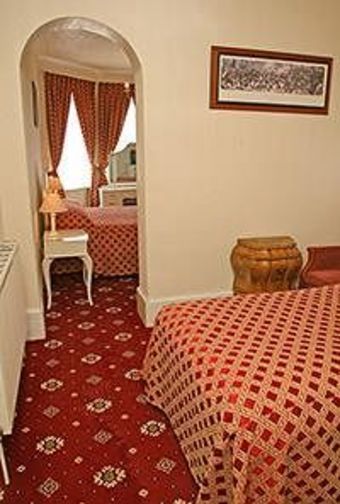 Hostal Parkview Hotel