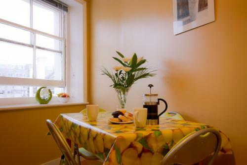 Hostal The Guesthouse East