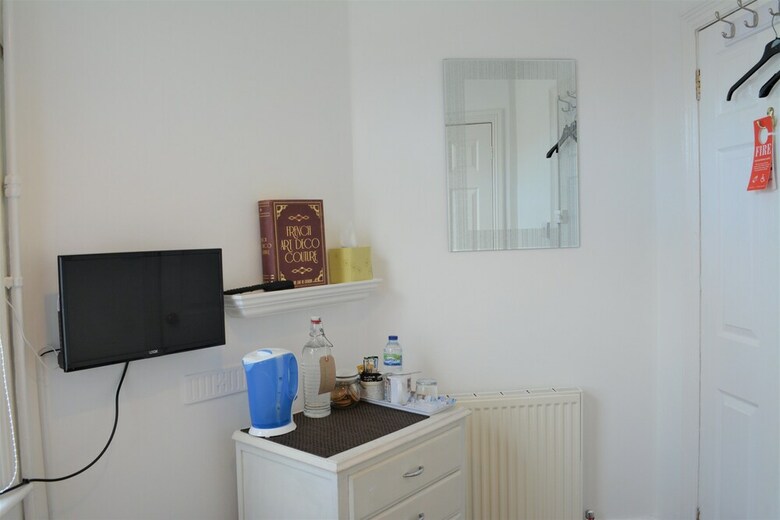 Hostal Loriston Guest House