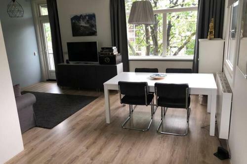 Nice And Big Apartment (80m2) Close To Centrum Breda