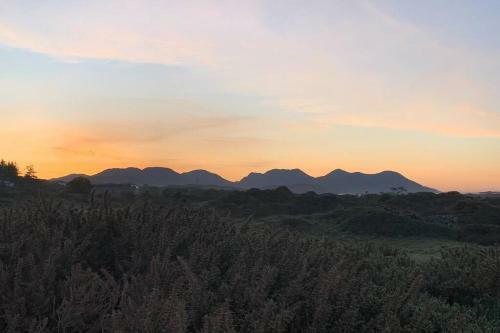 Spacious Seaside Apartment 3km From Clifden