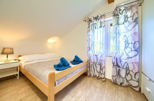 Oak Meadow Apartment