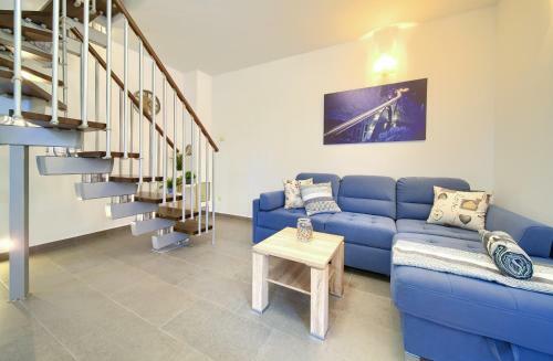 Oak Meadow Apartment