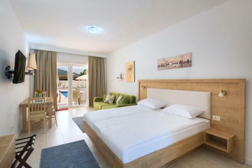 Luxurious Apartments Aria