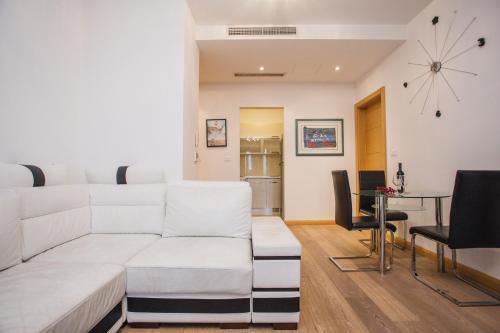 Apartment Status 6