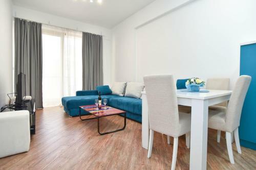 Victoria Center Apartments