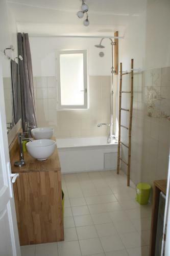 G�te L'oliveraie D'aniane 7 Personnes