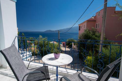 Myrto Apartments