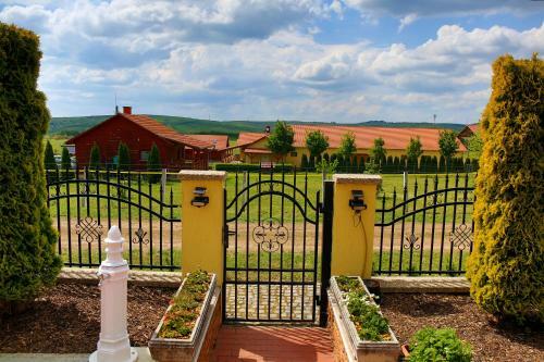 Hillside House Eger