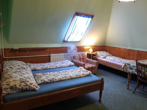 Hostal Triniti Vend�gh�z