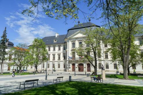 M�ezzin Apartman