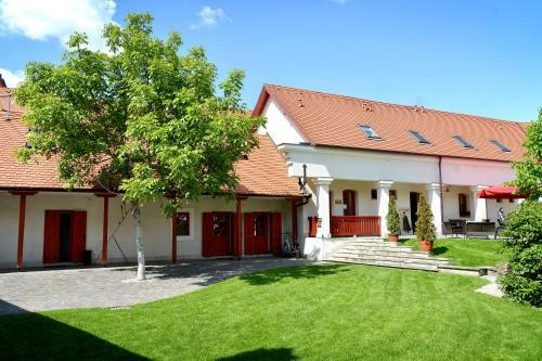Bed & Breakfast Servita Udvarh�z Eger