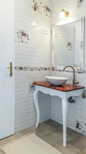 Boholand Apartman Eger