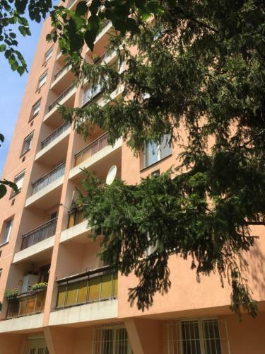 Apartamento D�li Oldal Vend�gh�z