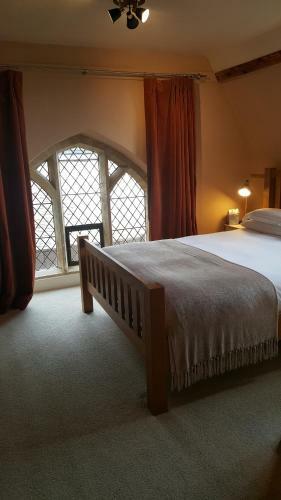 Hostal The Belfry, Restaurant And Rooms