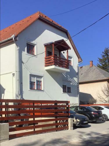 Ez�st Bor�ka Apartman
