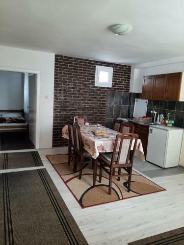 Apartmani Lov?evi?