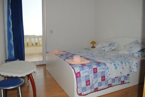 Apartments Montanesses
