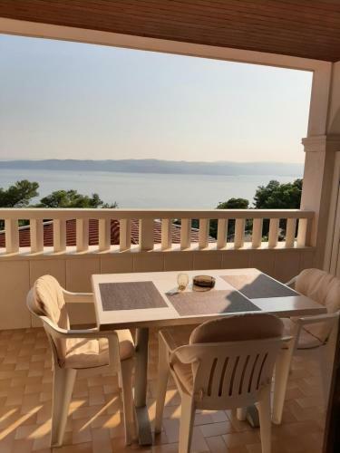Hostal Guest House Fenix Brela