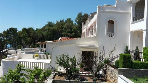 Hostal Guest House Fenix Brela