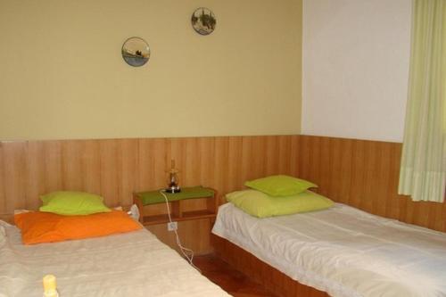 Apartments By The Sea Brela, Makarska - 16950