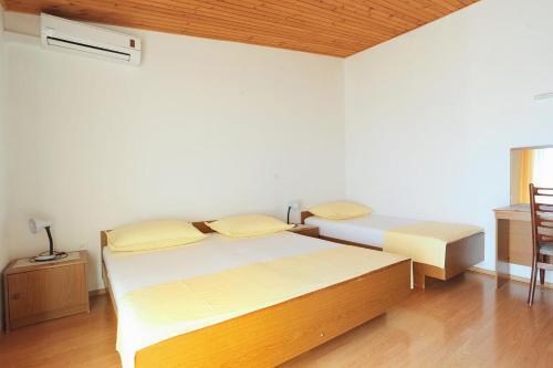 Apartments By The Sea Brela, Makarska - 18814