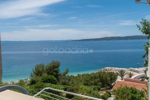 Beachfront Brela Apartments Ljubica