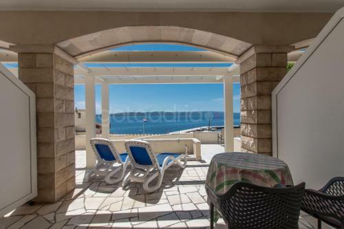 Beachfront Brela Apartments Ljubica