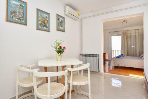 Apartments Mare