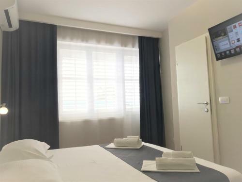 Hostal Berulia Accommodation