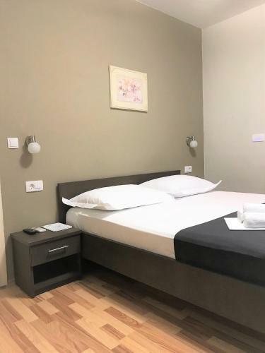 Hostal Berulia Accommodation
