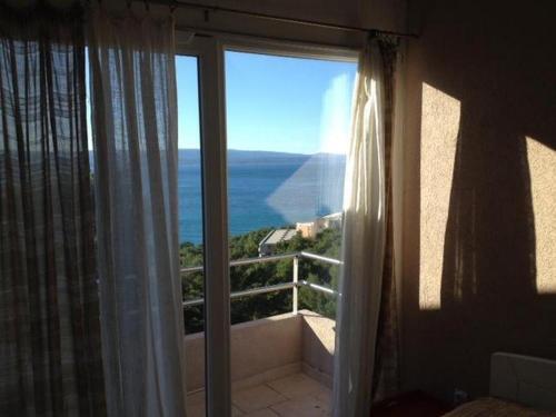 Apartments With A Parking Space Brela, Makarska - 16596