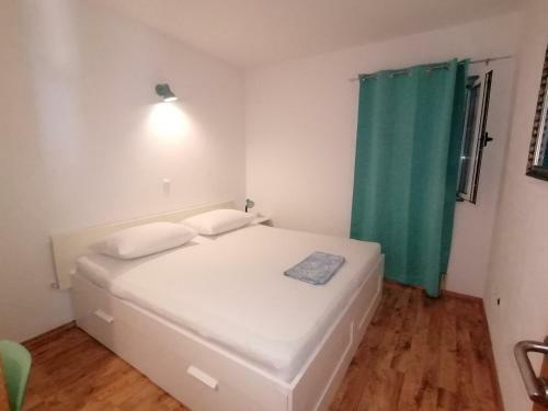 Apartmani Mares - 20 M From The Beach