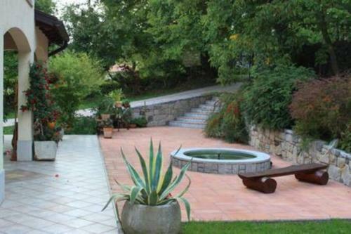 Timijan Holiday Home