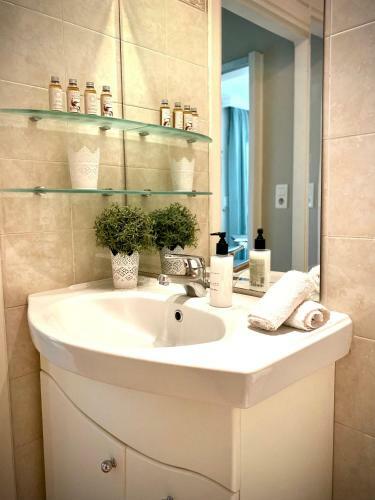Marousi Boutique Apartment