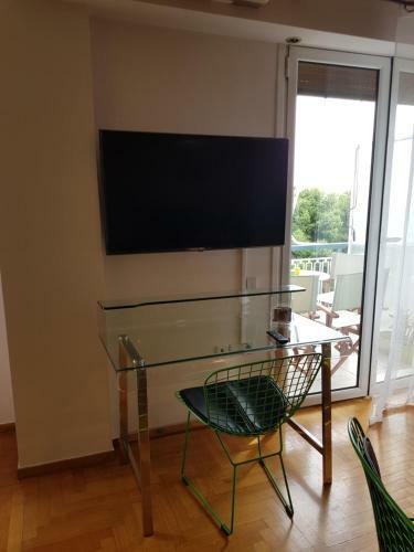 Park At Home Apartment