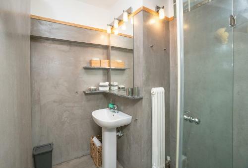 Athenian Modern Apartment
