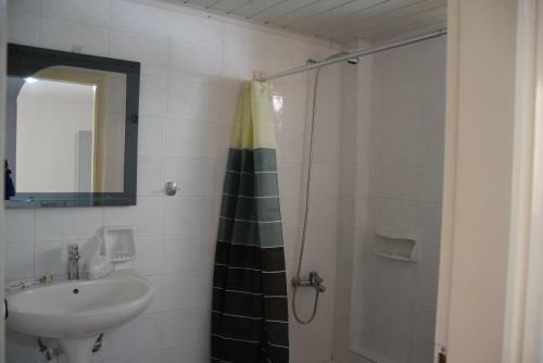 Manos Beachside Apartments