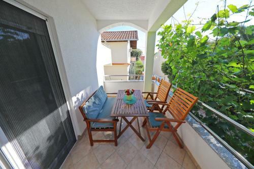 Hostal Apartmani Nada Super