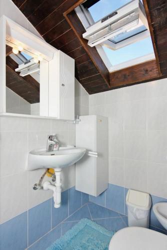 Apartments By The Sea Kozino, Zadar - 5734