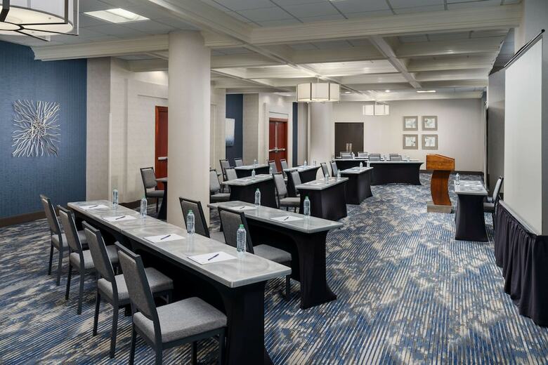 Hotel Holiday Inn Charlotte Center City