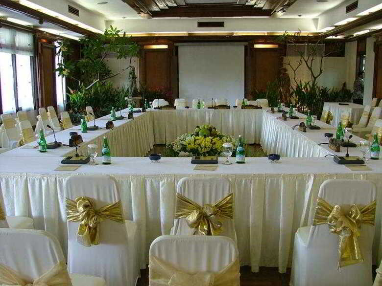 Hotel Kamandalu Resort & Spa