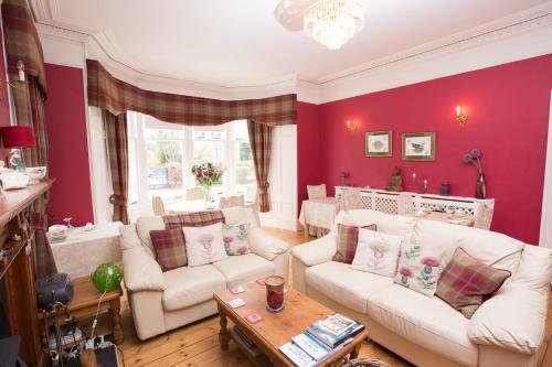 Hostal Chrialdon House