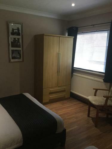 Hostal Lakeland Guest House