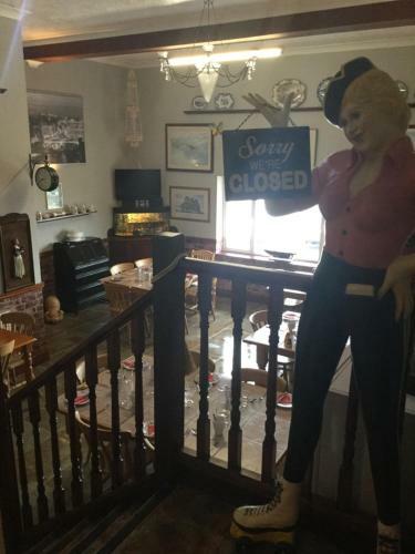 Hostal Lakeland Guest House
