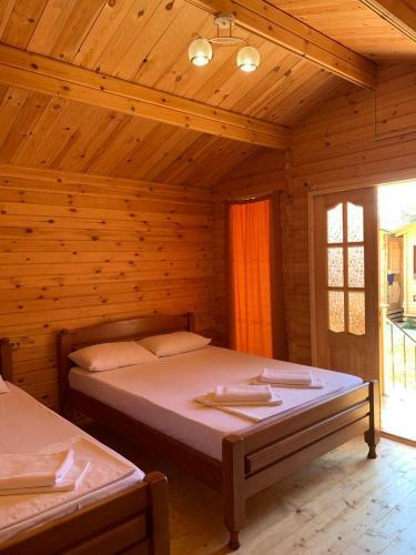 Hostal Wooden House ?anna?