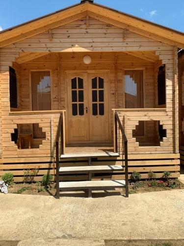 Hostal Wooden House ?anna?